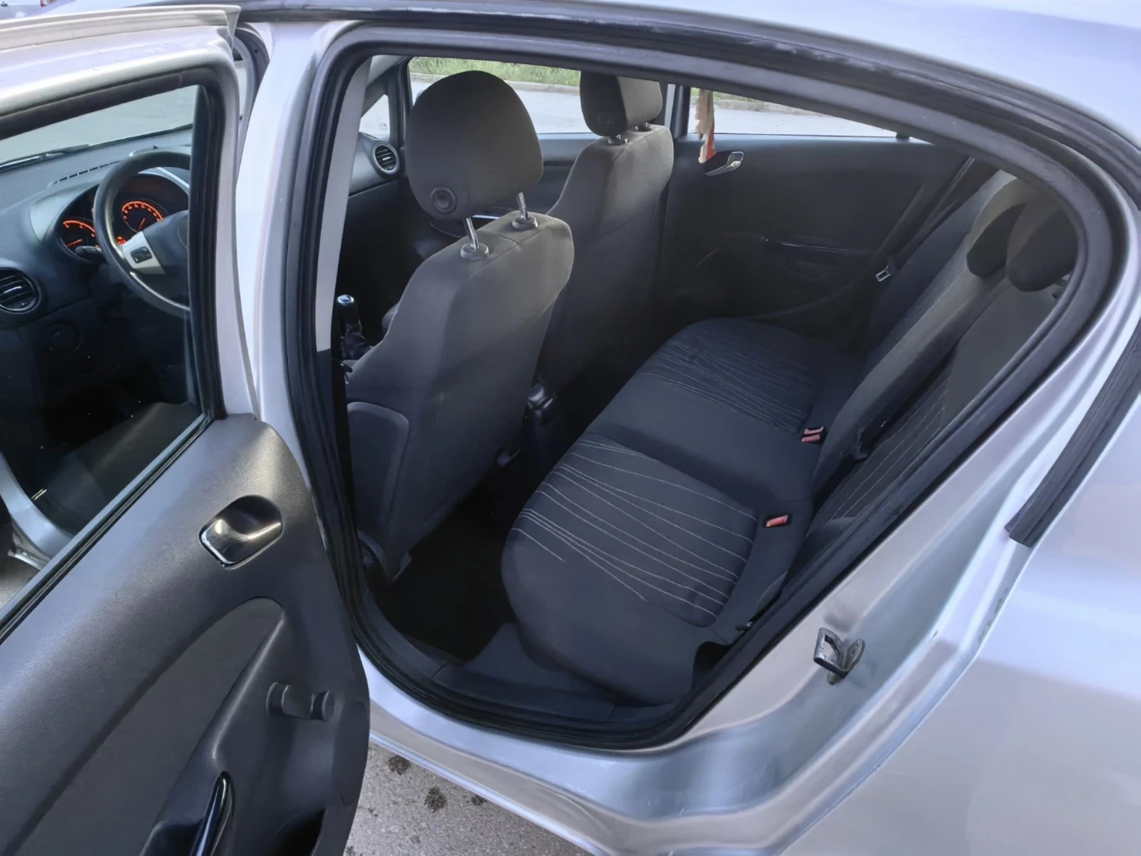 Opel Corsa, снимка 12 - Автомобили и джипове - 54618959