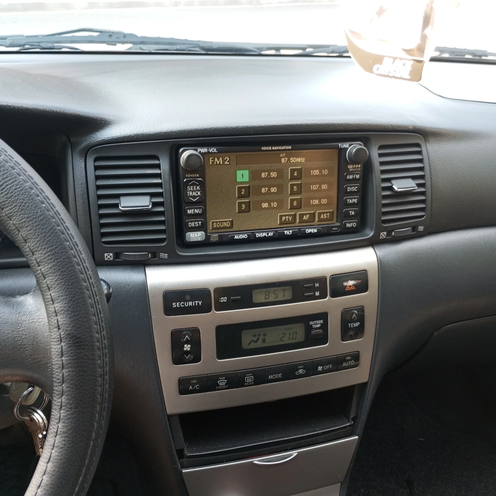 Toyota Corolla D4D, снимка 11 - Автомобили и джипове - 54806924