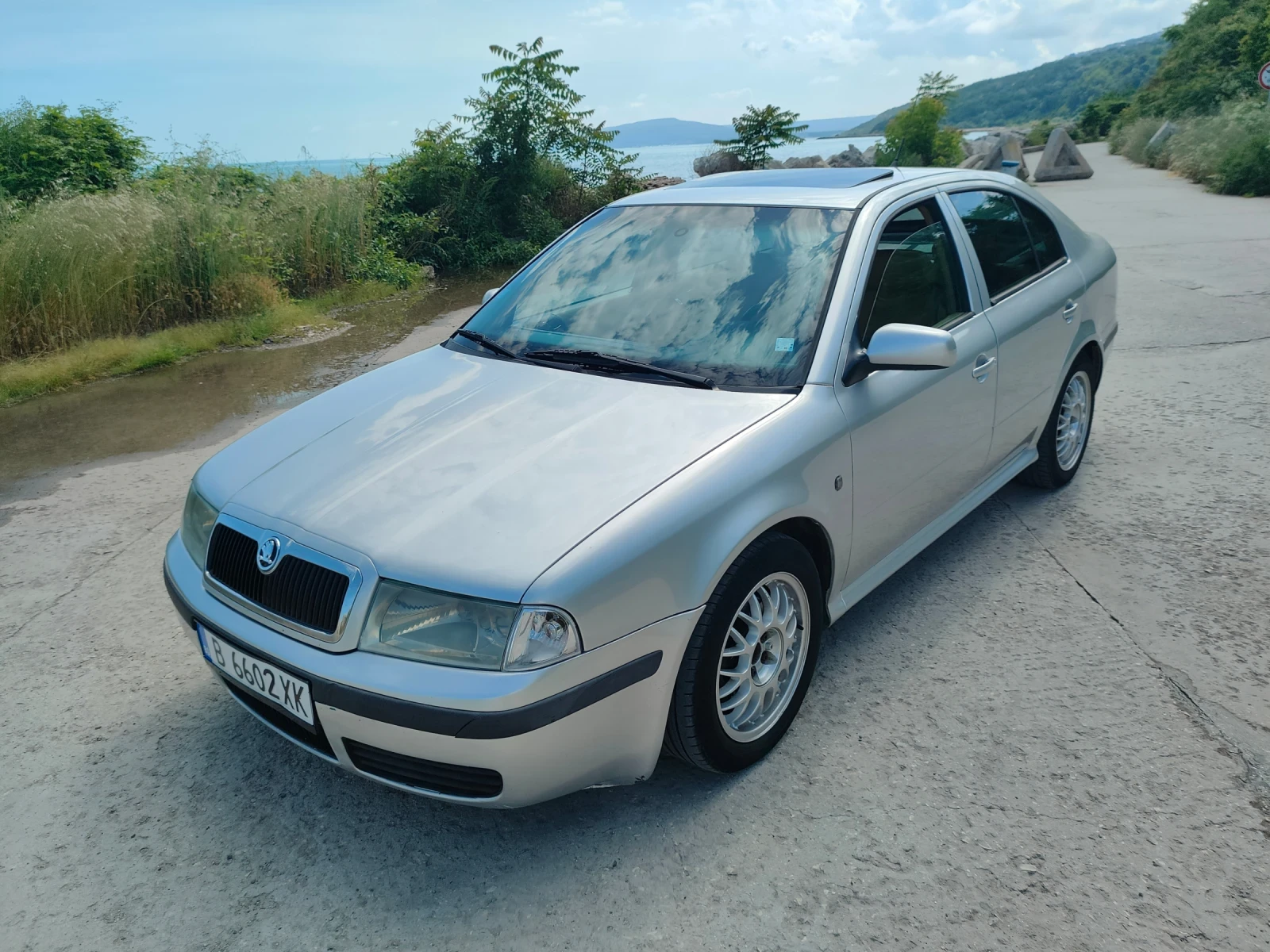 Skoda Octavia Laurin & Klement, снимка 2 - Автомобили и джипове - 54822432