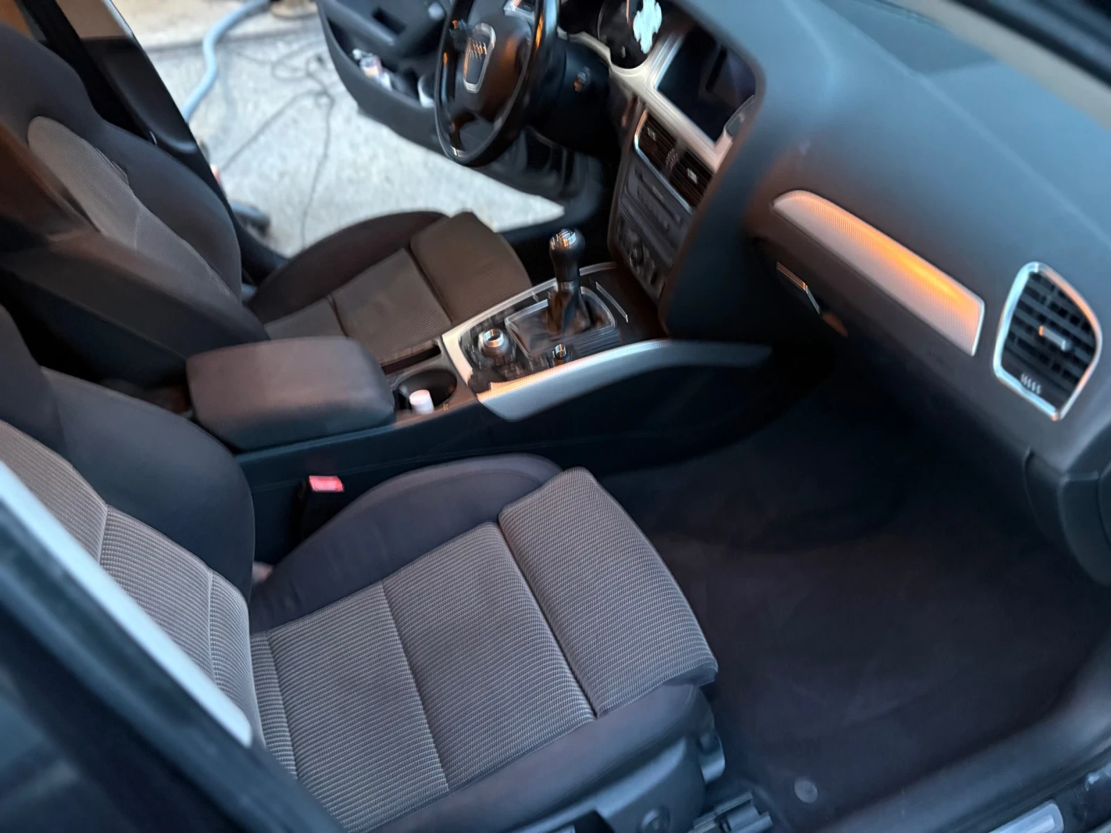 Audi A4 B8 2.0TDI 143к.с, снимка 8 - Автомобили и джипове - 55498523