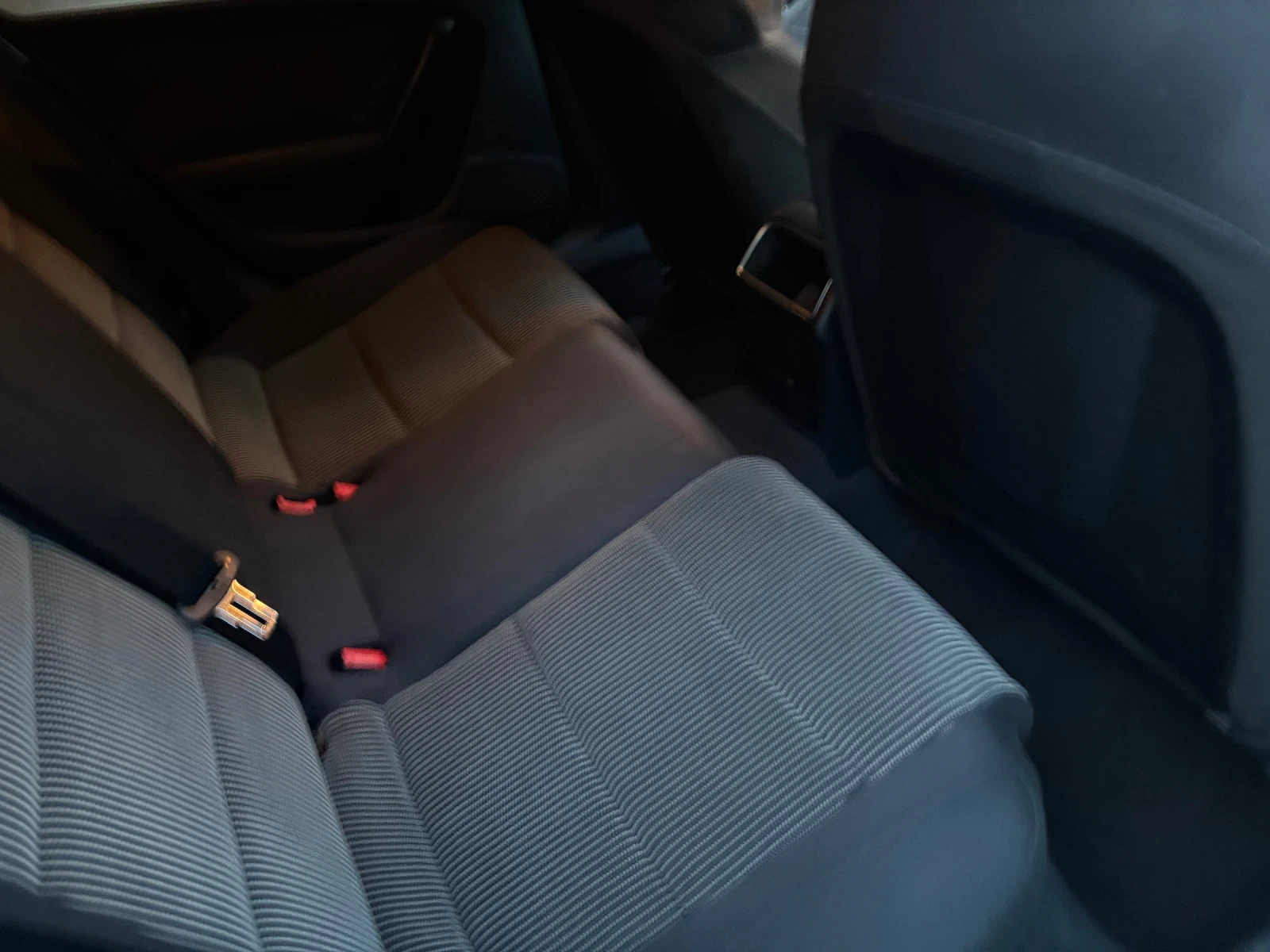 Audi A4 B8 2.0TDI 143к.с, снимка 10 - Автомобили и джипове - 55498523