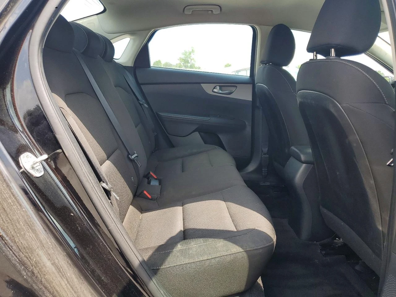 Kia Forte 2.0l Fe, снимка 10 - Автомобили и джипове - 56040017