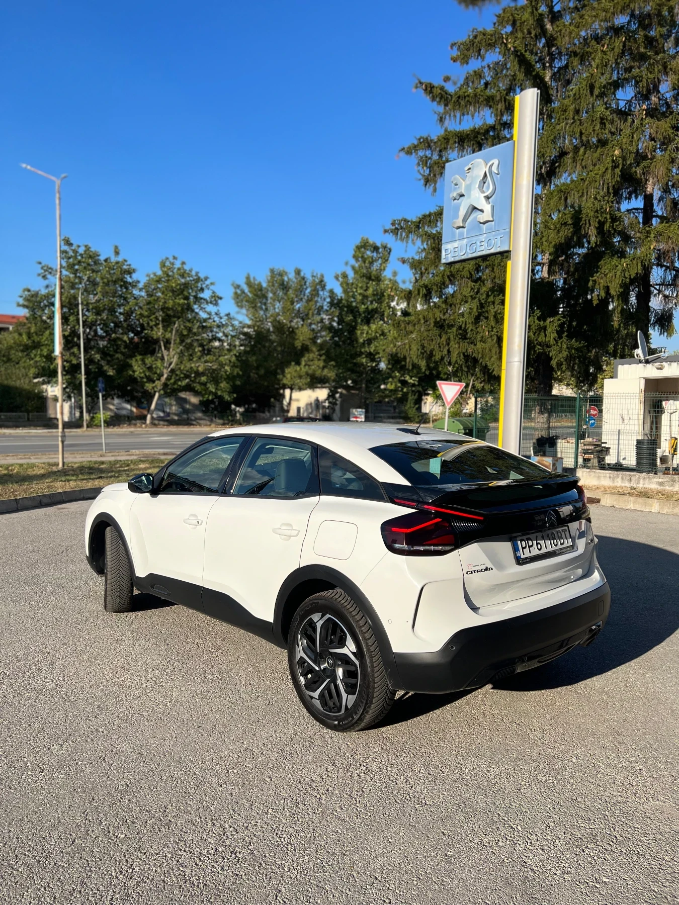 Citroen C4 130к.с 8EAT, снимка 4 - Автомобили и джипове - 56127299