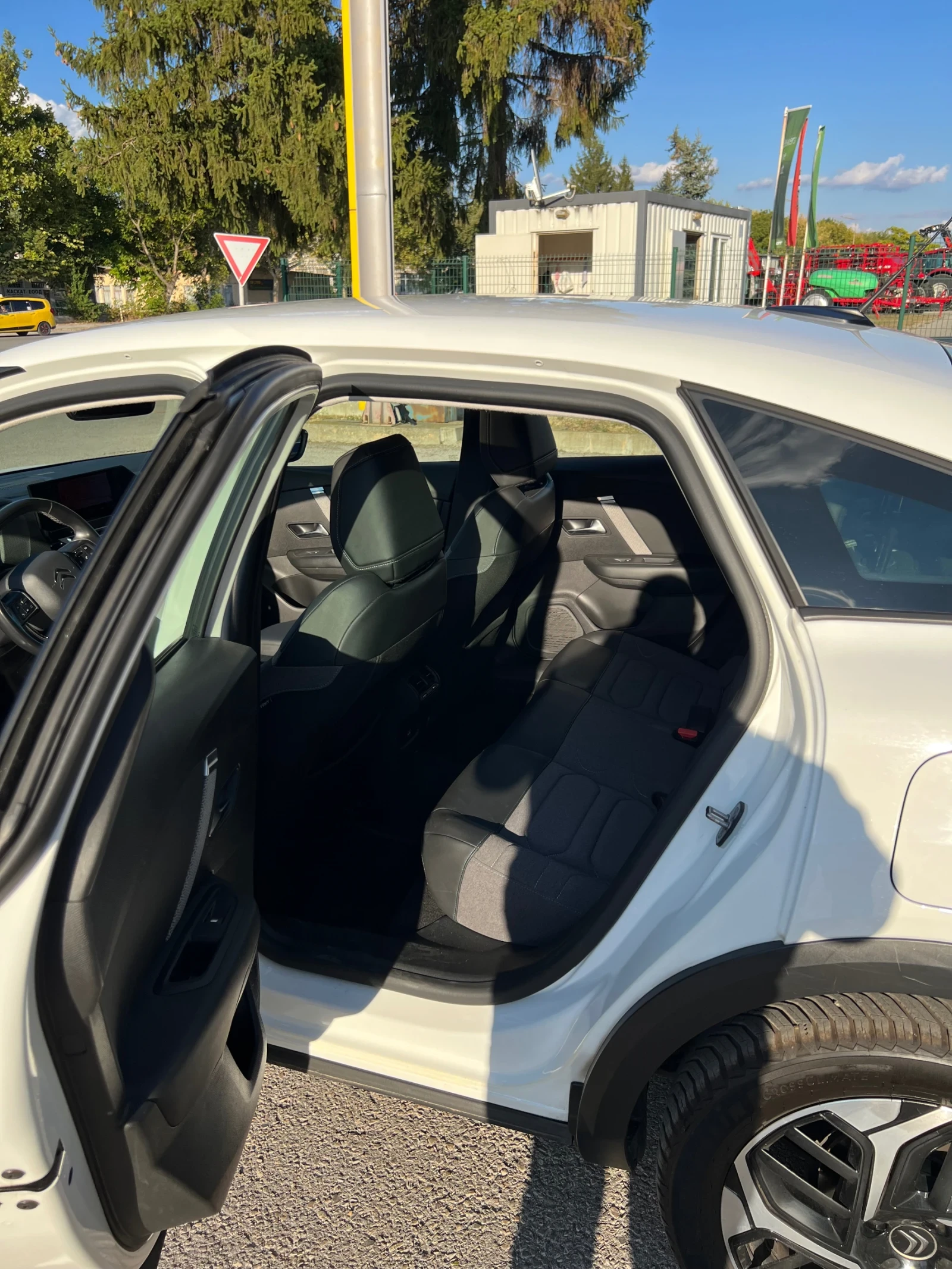 Citroen C4 130к.с 8EAT, снимка 6 - Автомобили и джипове - 56127299