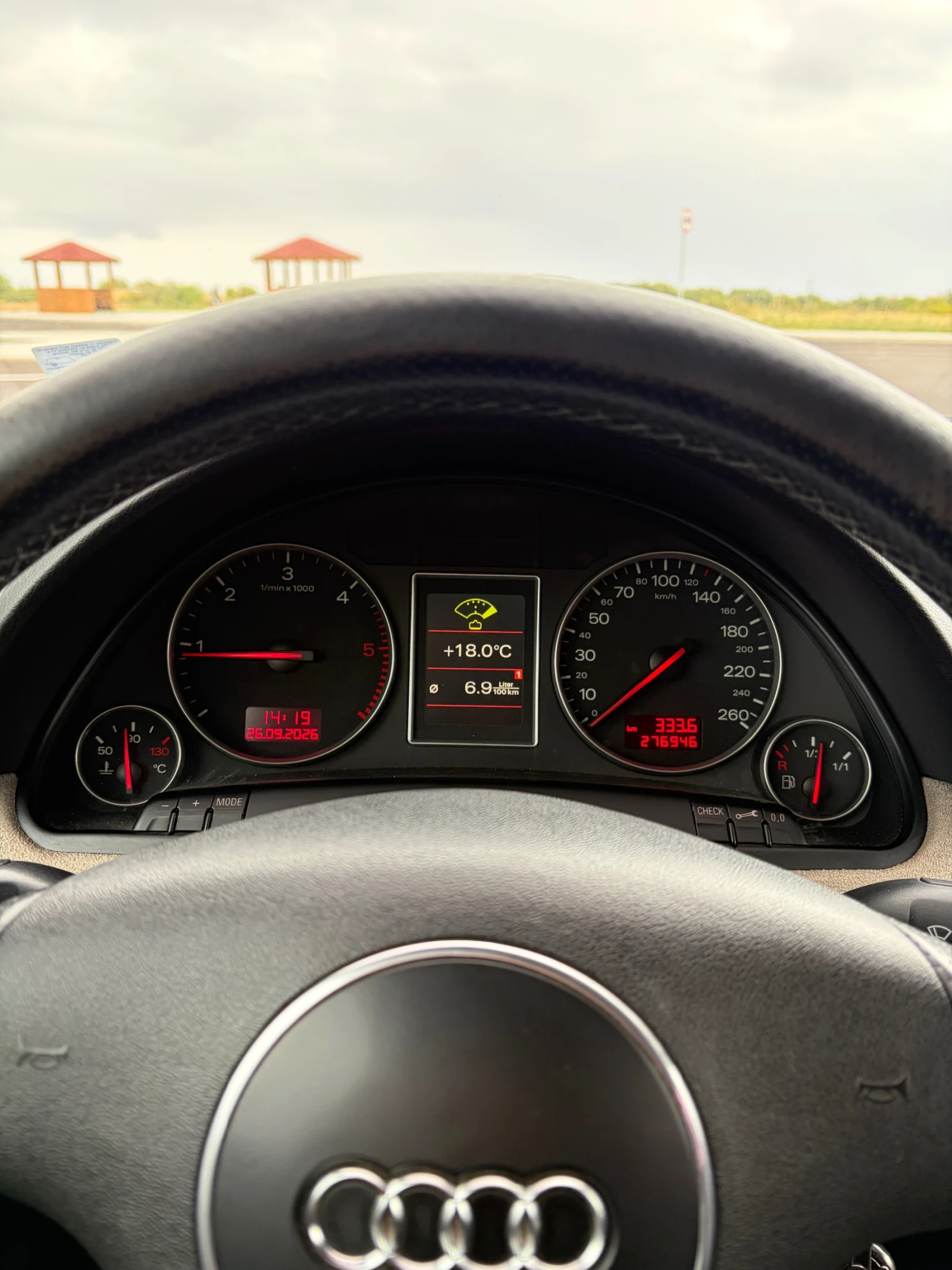 Audi A4 1.9TDI, снимка 17 - Автомобили и джипове - 56239367