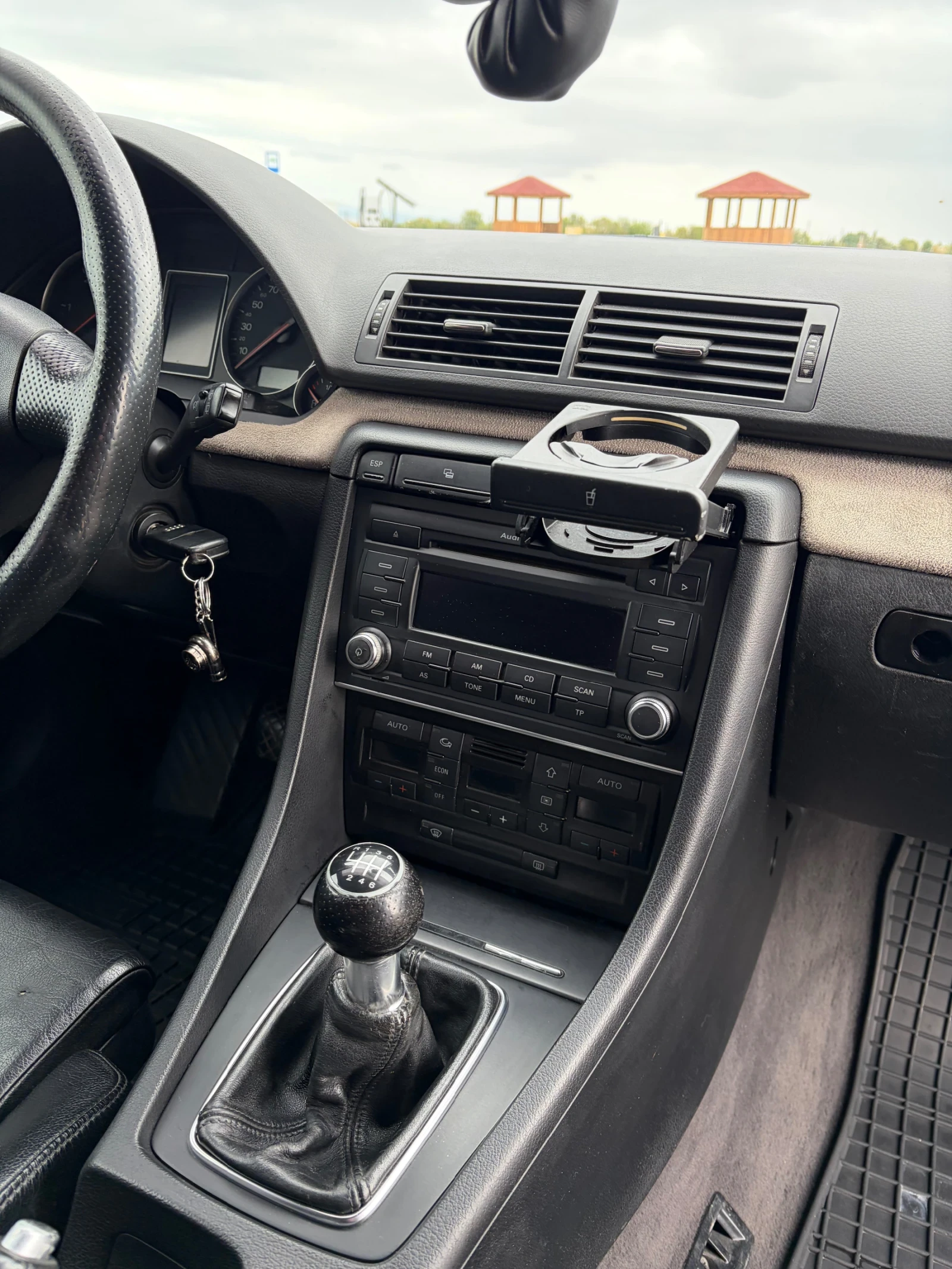 Audi A4 1.9TDI, снимка 13 - Автомобили и джипове - 56239367