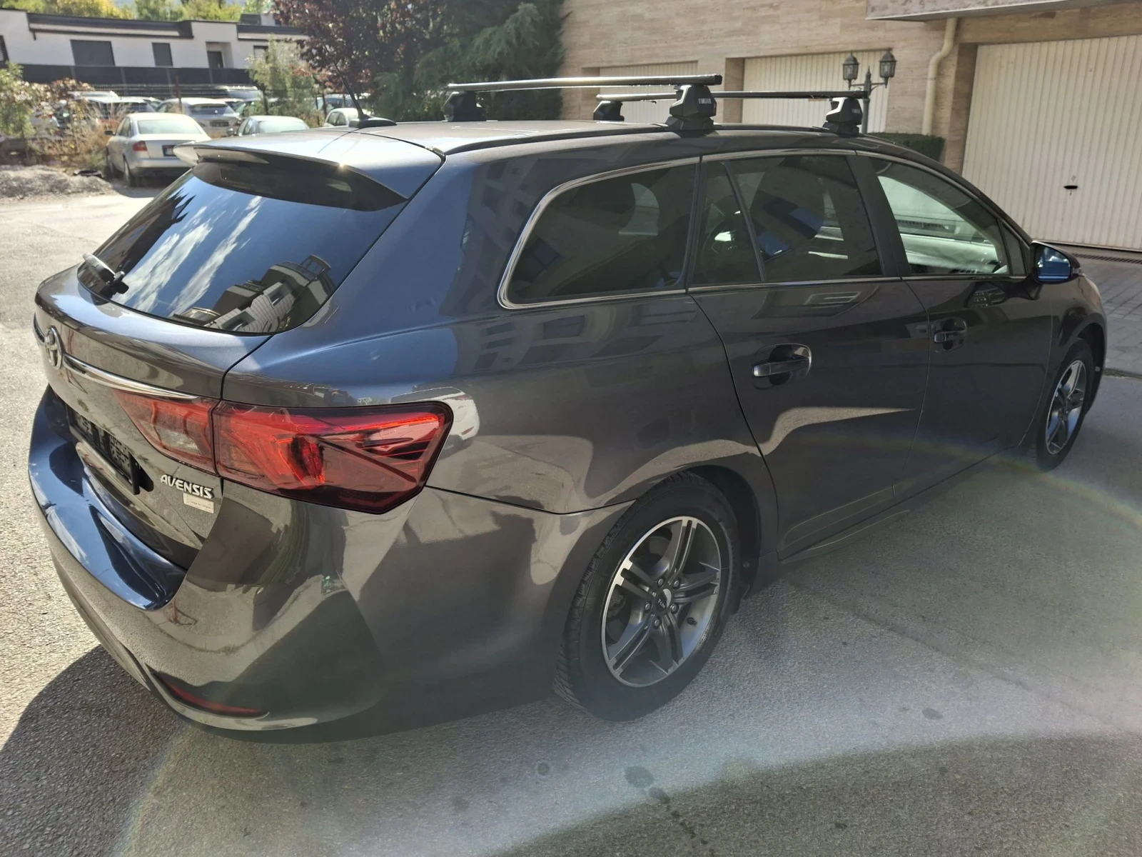 Toyota Avensis 2.0 SWISS, снимка 7 - Автомобили и джипове - 56314236