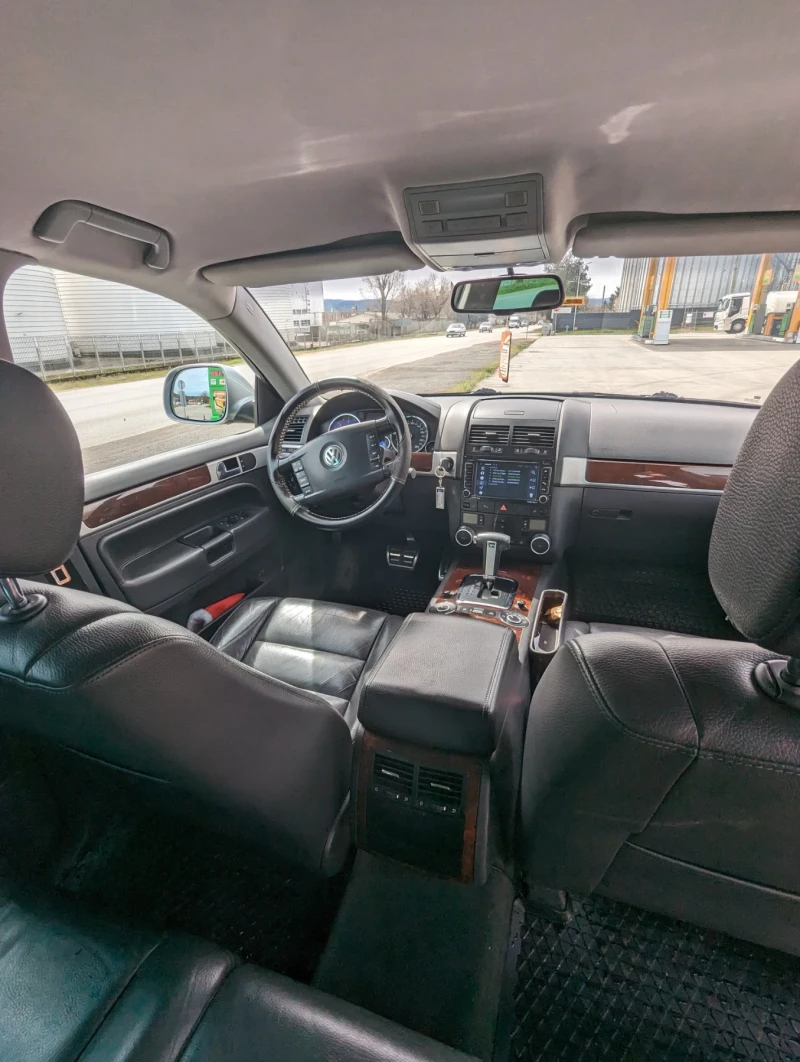 VW Touareg 3.0 TDI, снимка 6 - Автомобили и джипове - 48399970