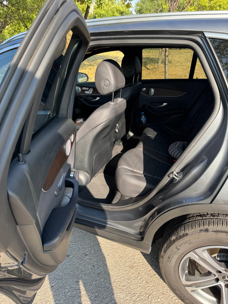 Mercedes-Benz GLC 300 300, снимка 14 - Автомобили и джипове - 52093557
