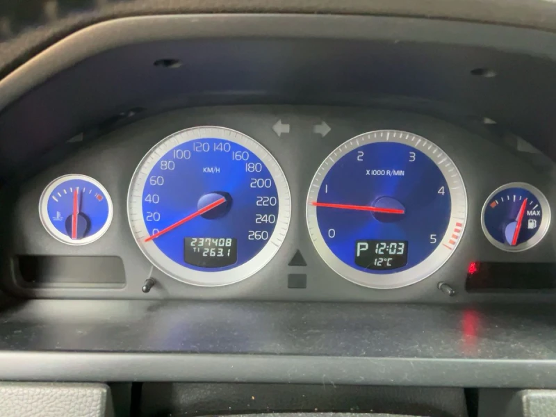 Volvo Xc90  D5 R-Design, снимка 9 - Автомобили и джипове - 53024937