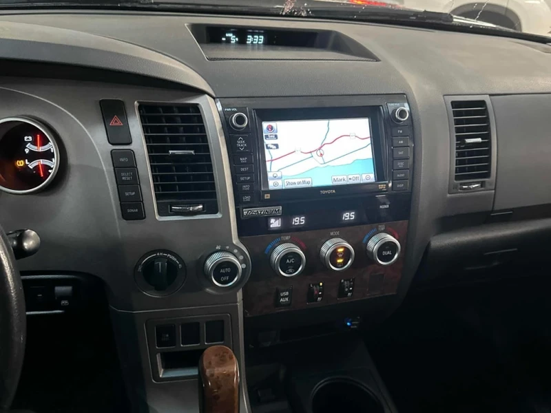 Toyota Tundra * Limited * CARFAX * БЕЗ ПЪРВОНАЧАЛНА ВНОСКА, снимка 9 - Автомобили и джипове - 53164607