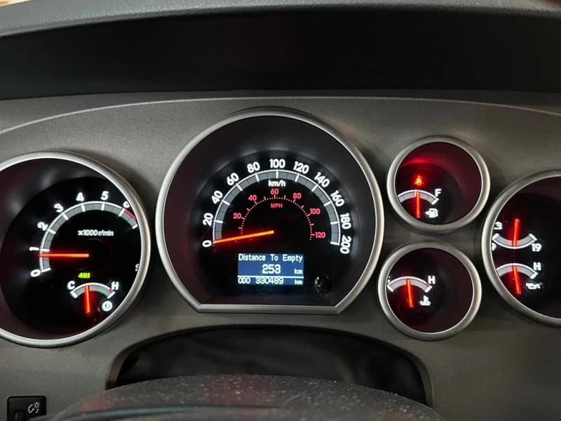 Toyota Tundra * Limited * CARFAX * БЕЗ ПЪРВОНАЧАЛНА ВНОСКА, снимка 8 - Автомобили и джипове - 53164607