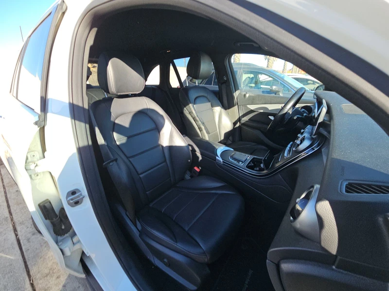 Mercedes-Benz GLC 300 Keyless* Ambient* Камера* ХРОМ, снимка 8 - Автомобили и джипове - 53527009