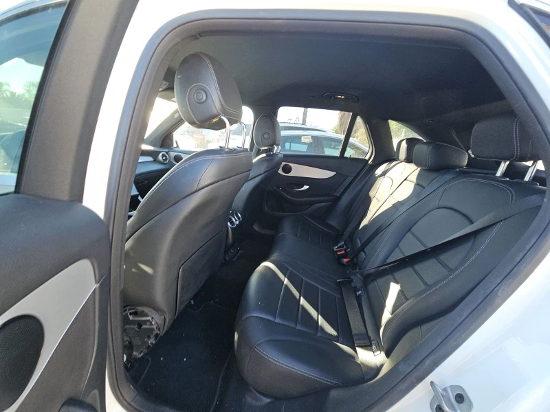 Mercedes-Benz GLC 300 Keyless* Ambient* Камера* ХРОМ, снимка 7 - Автомобили и джипове - 53527009