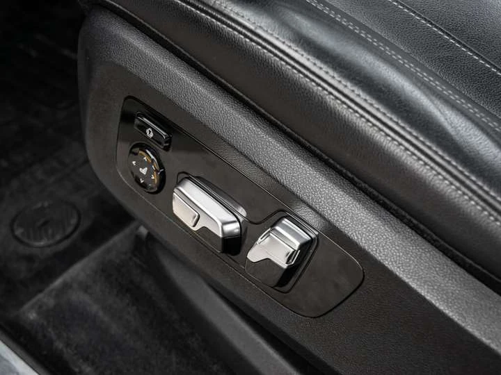 BMW X5 M-SPORT | AIR RIDE| CLEAN CARFAX| NAV| PANOROOF| H, снимка 15 - Автомобили и джипове - 53424313