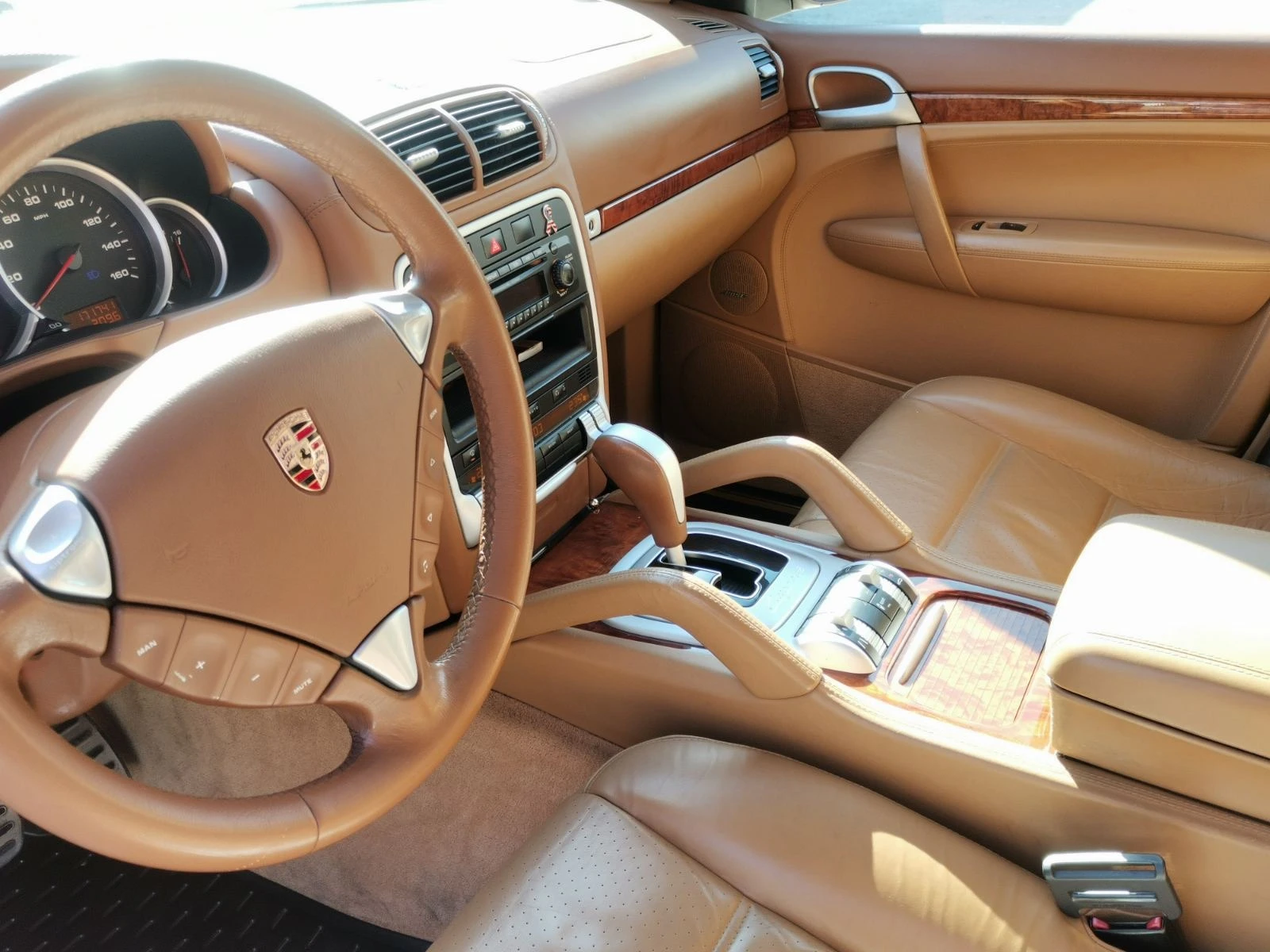 Porsche Cayenne  - изображение 7