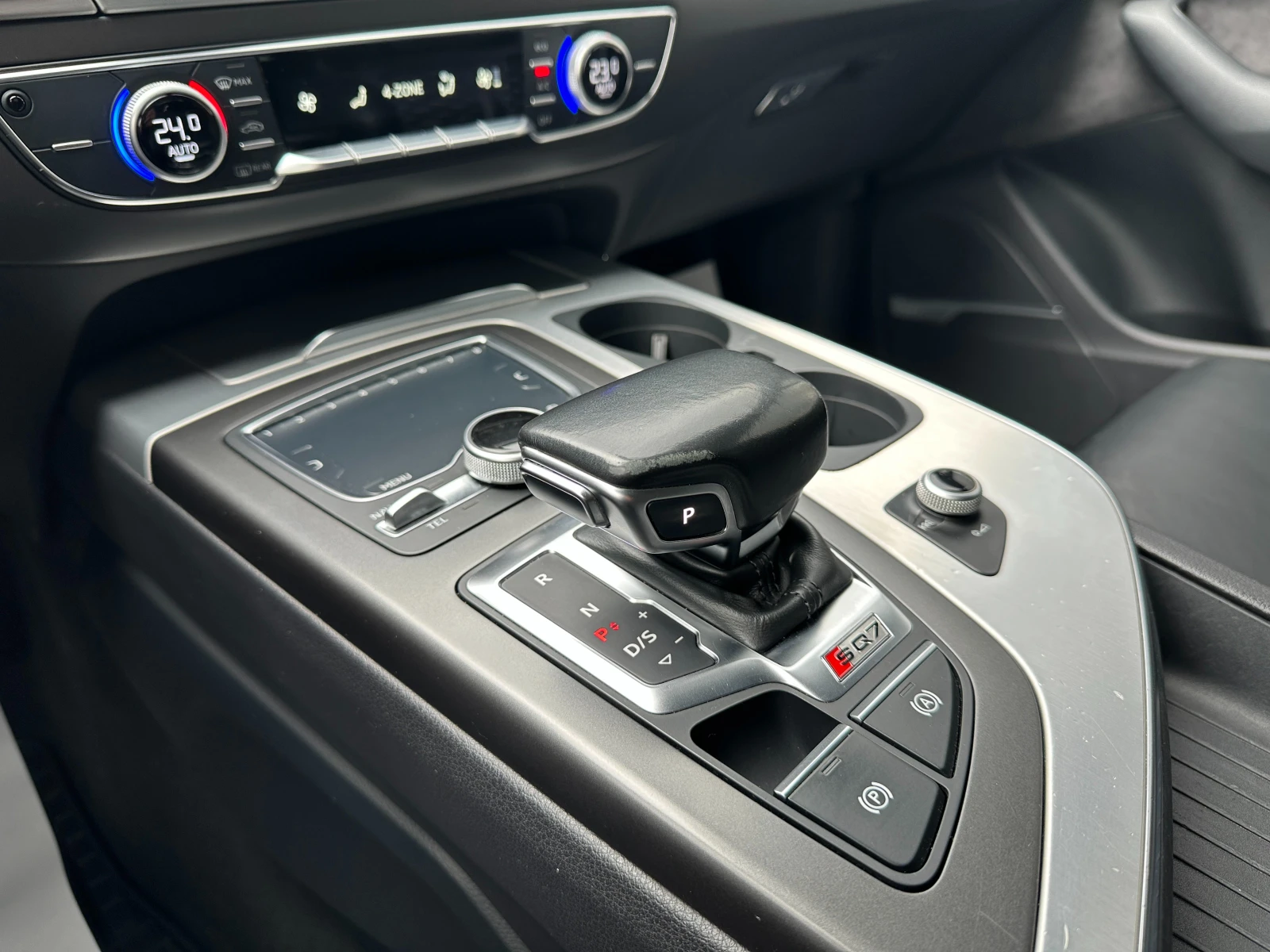 Audi SQ7, снимка 12 - Автомобили и джипове - 54285017