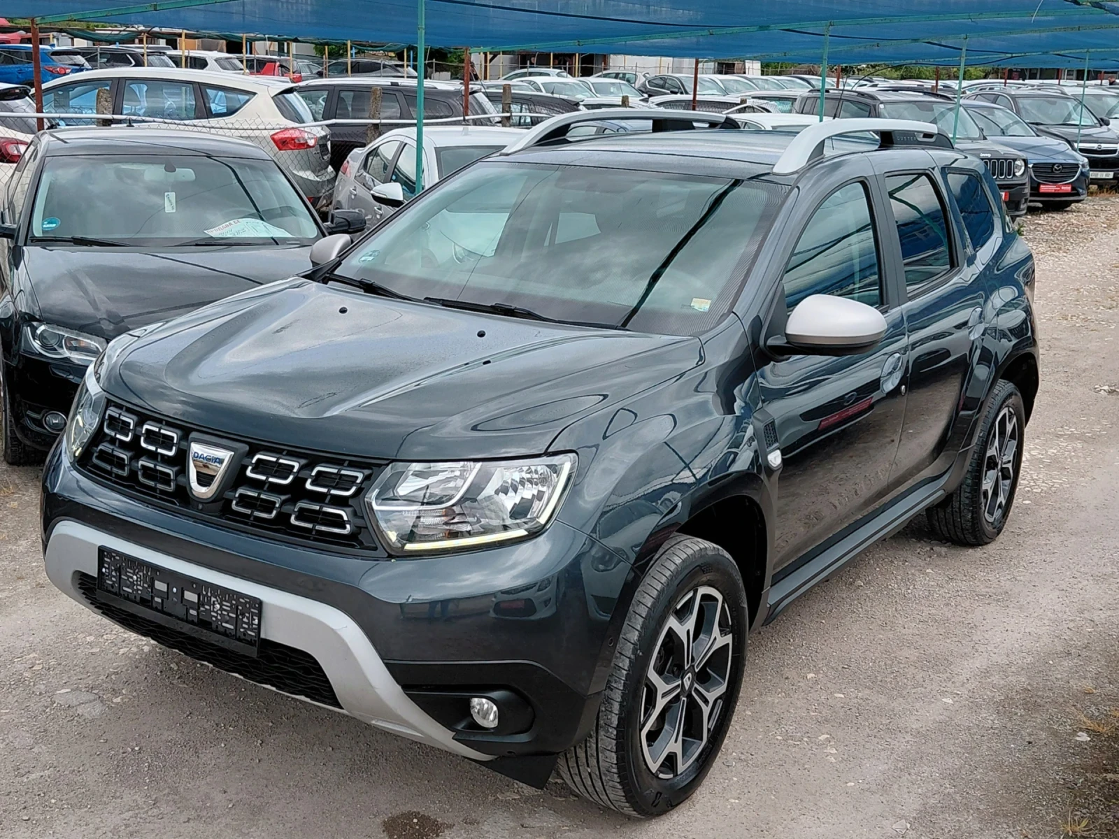 Dacia Duster 1.3 Tce 130к.с. 360 Camera Navi KeyLess, снимка 3 - Автомобили и джипове - 54554379