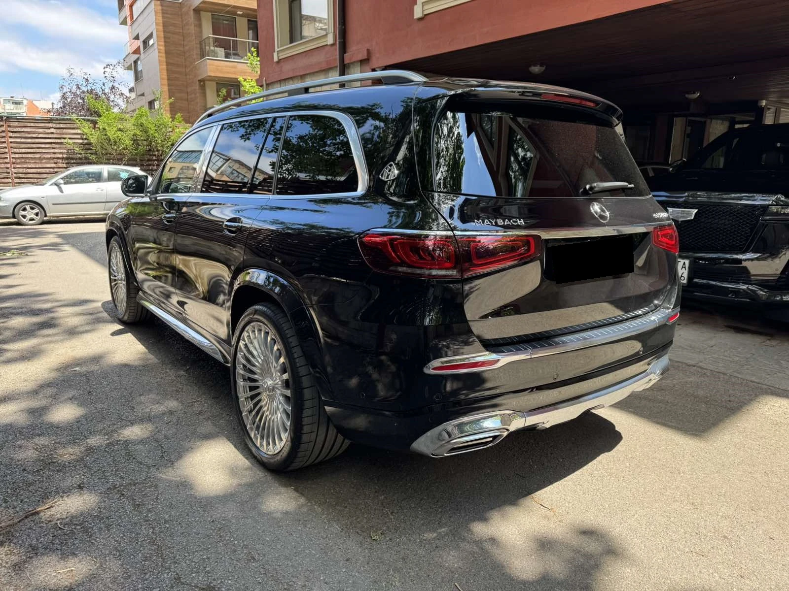 Mercedes-Benz GLS 600 Maybach Burmester 3D E-active гаранция, снимка 3 - Автомобили и джипове - 54681925
