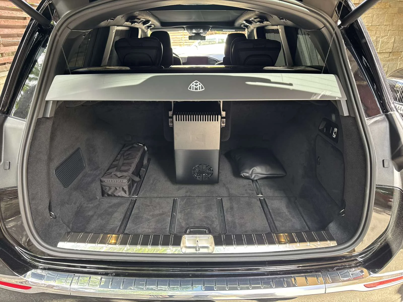 Mercedes-Benz GLS 600 Maybach Burmester 3D E-active гаранция, снимка 14 - Автомобили и джипове - 54681925