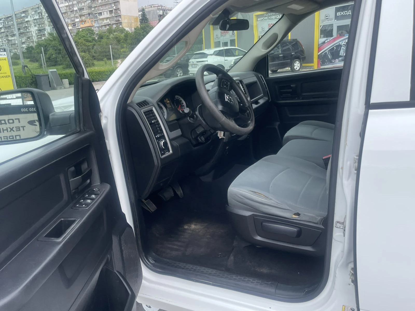 Dodge RAM 1500 5.7 V8 HEMI, снимка 6 - Автомобили и джипове - 54882852