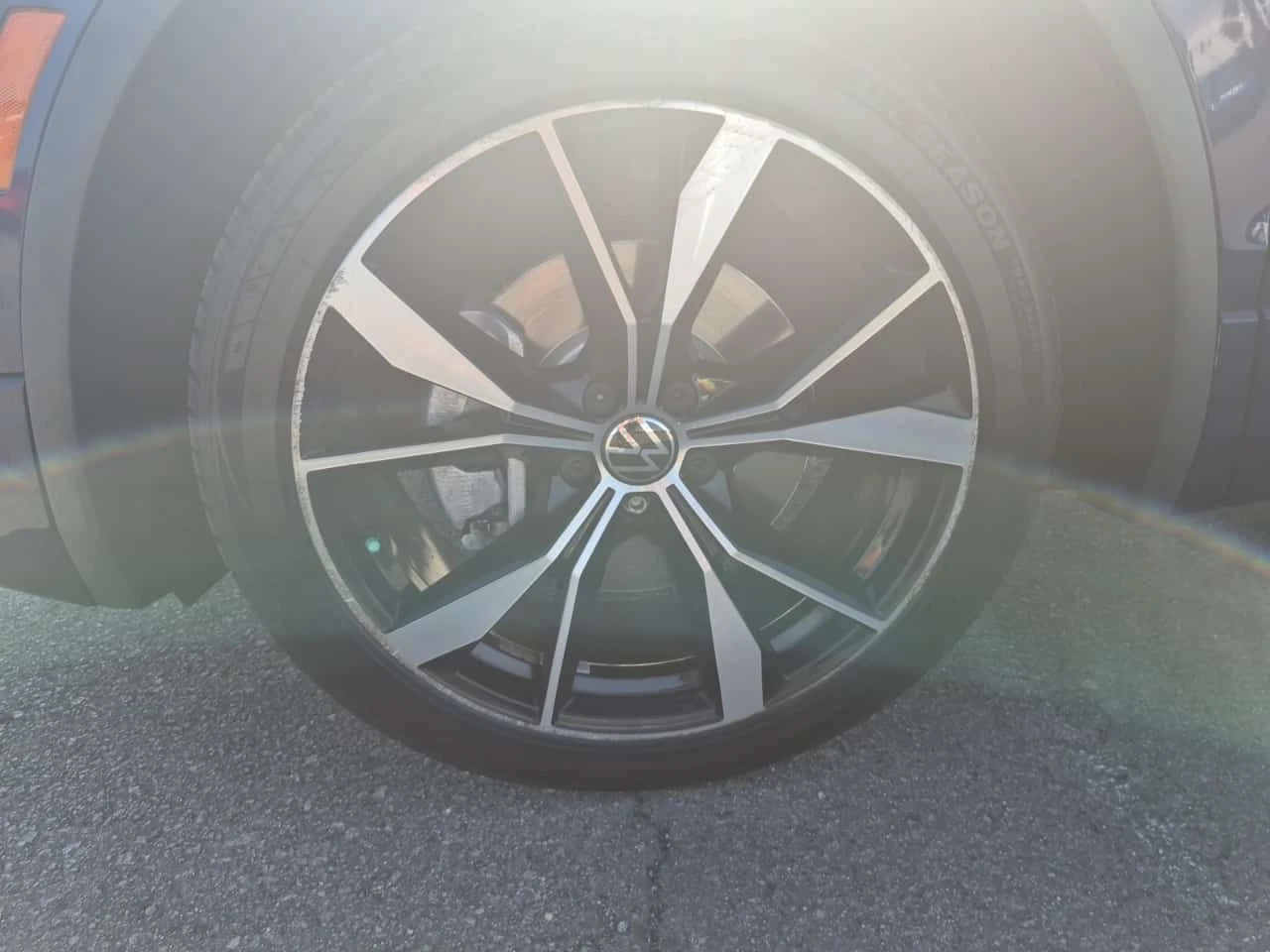 VW Tiguan * HIGHLINE R LINE * CARFAX * 4WD * , снимка 10 - Автомобили и джипове - 55500054