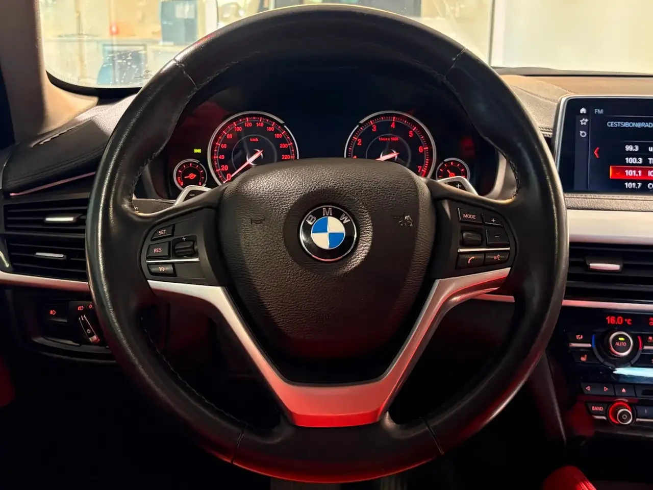 BMW X6, снимка 16 - Автомобили и джипове - 56226959