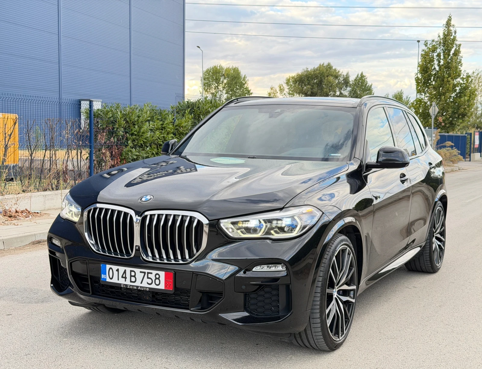 BMW X5 X5M 4.0i M SPORT LASER МАСАЖ ОБДУХВА HARMAN KARDON