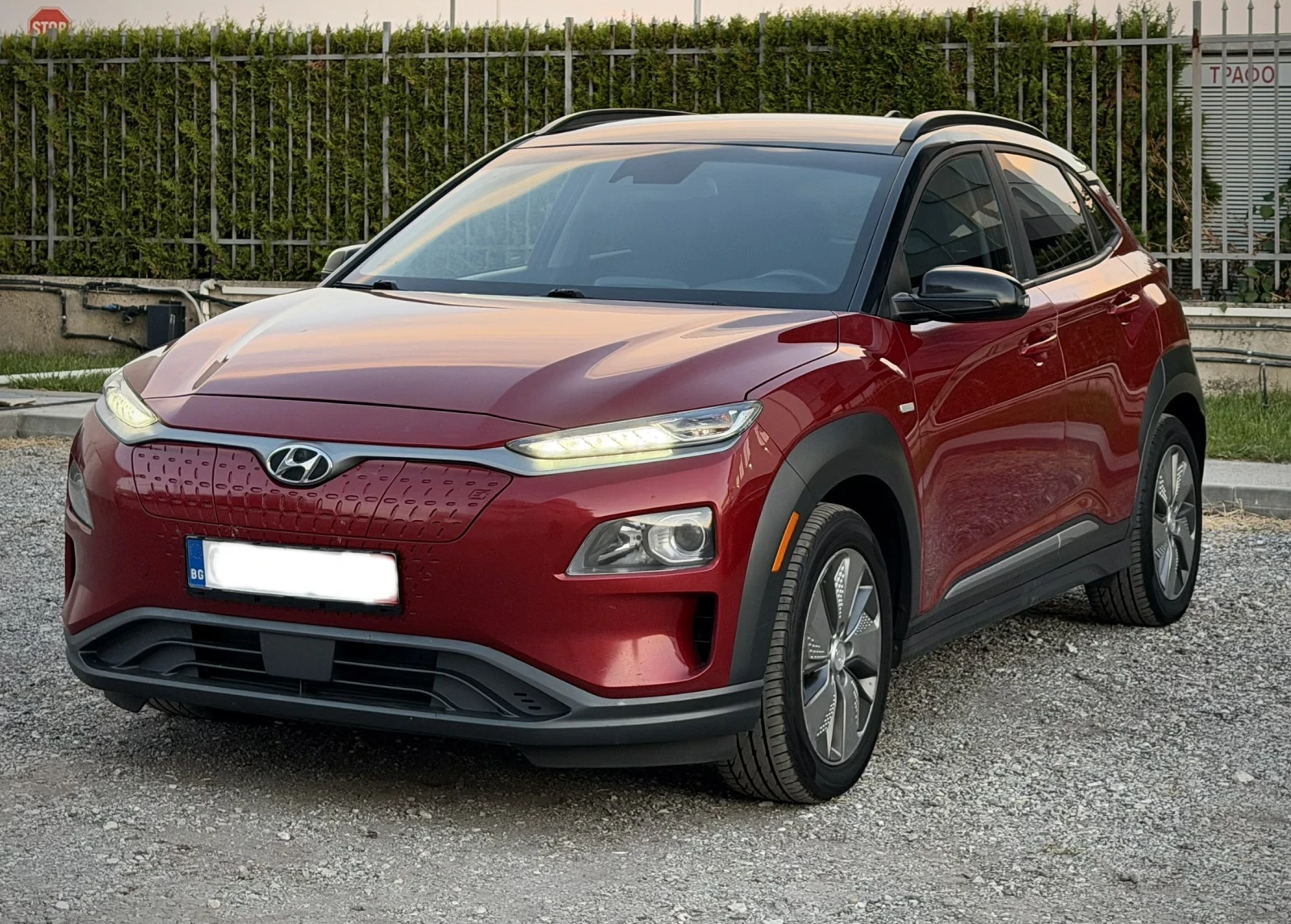 Hyundai Kona Electric 64 kWh* Термопомпа* Подгреви* Дистроник* 