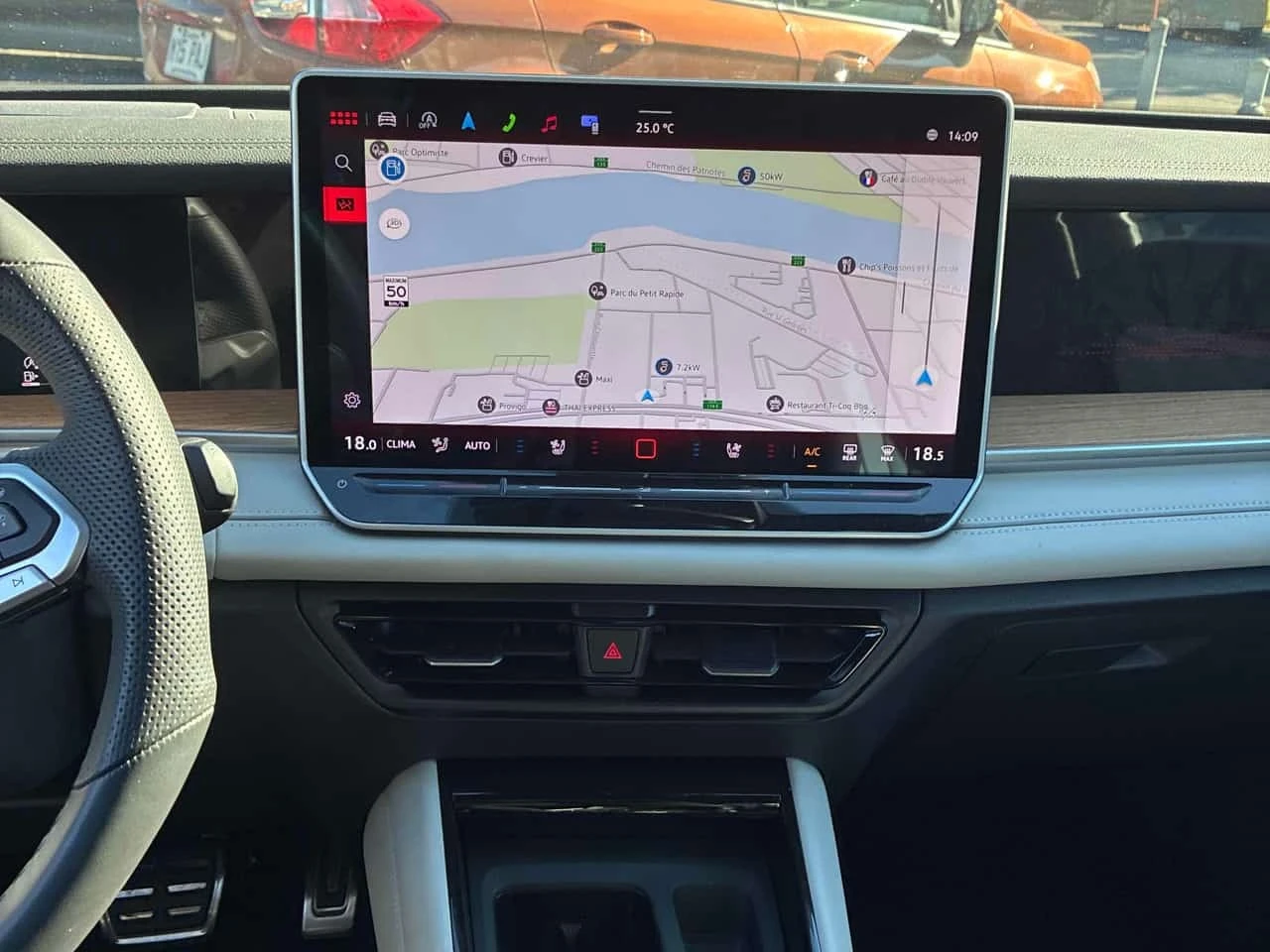 VW Tiguan * Highline Turbo R Line * CARFAX * ����� �� ������ | Mobile.bg � ����������� 9