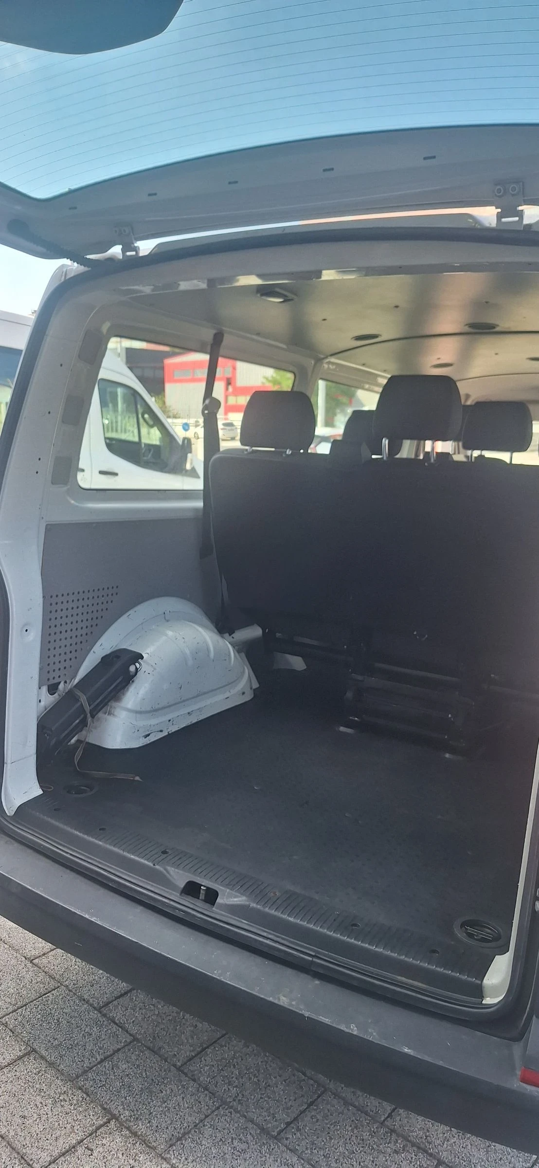 VW Transporter 2.0 TDI 102hp - изображение 6