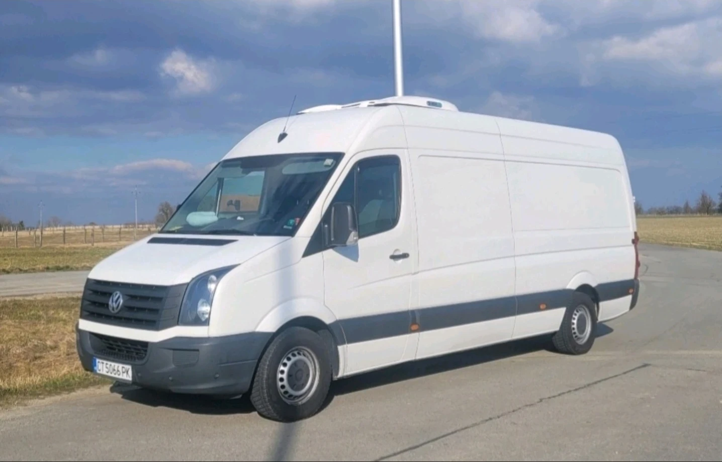 VW Crafter Легло, темпомат , климатик, печка - изображение 2