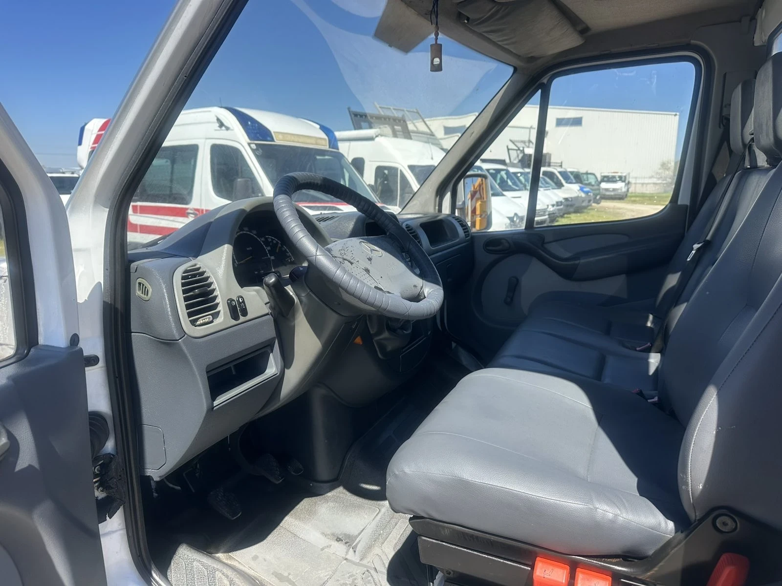 Mercedes-Benz Sprinter 311, снимка 12 - Бусове и автобуси - 54112821