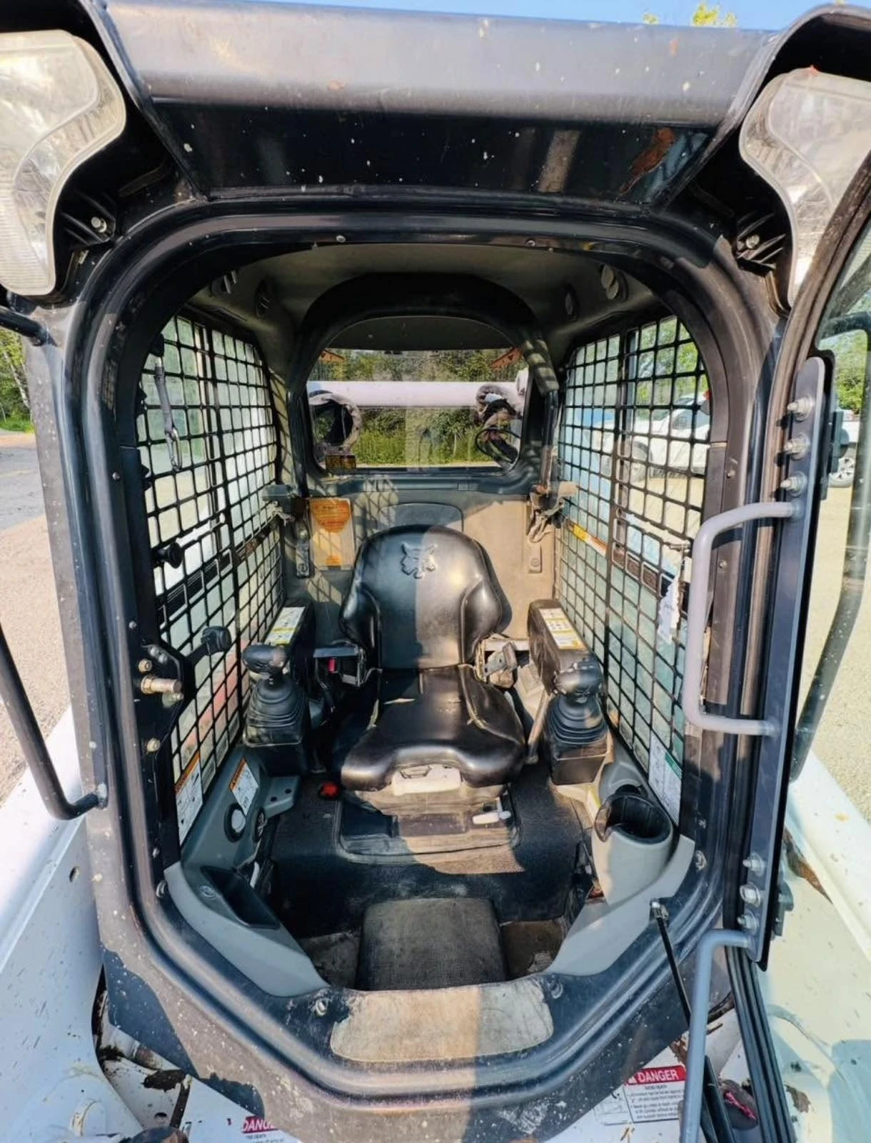 Мини челни товарачи Bobcat S650 ПЕРФЕКТЕН, снимка 5 - Индустриална техника - 55826999