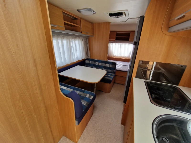 Каравана Adria Aviva 490CP + Климатик, снимка 11 - Каравани и кемпери - 48059626