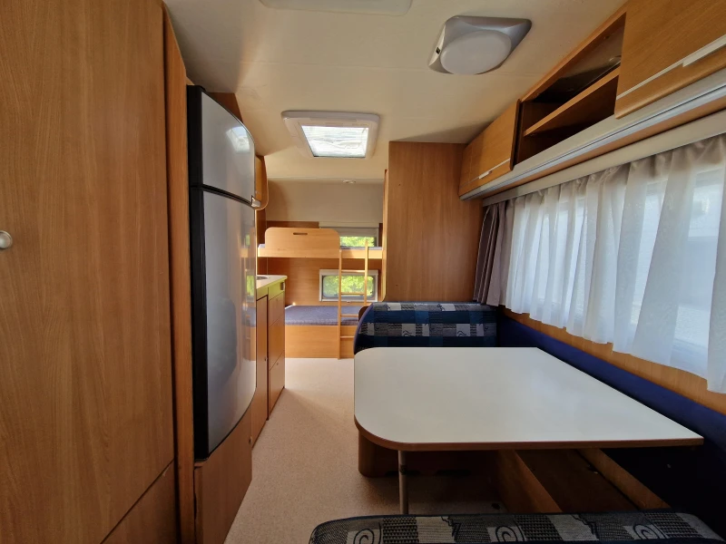 Каравана Adria Aviva 490CP + Климатик, снимка 7 - Каравани и кемпери - 48059626