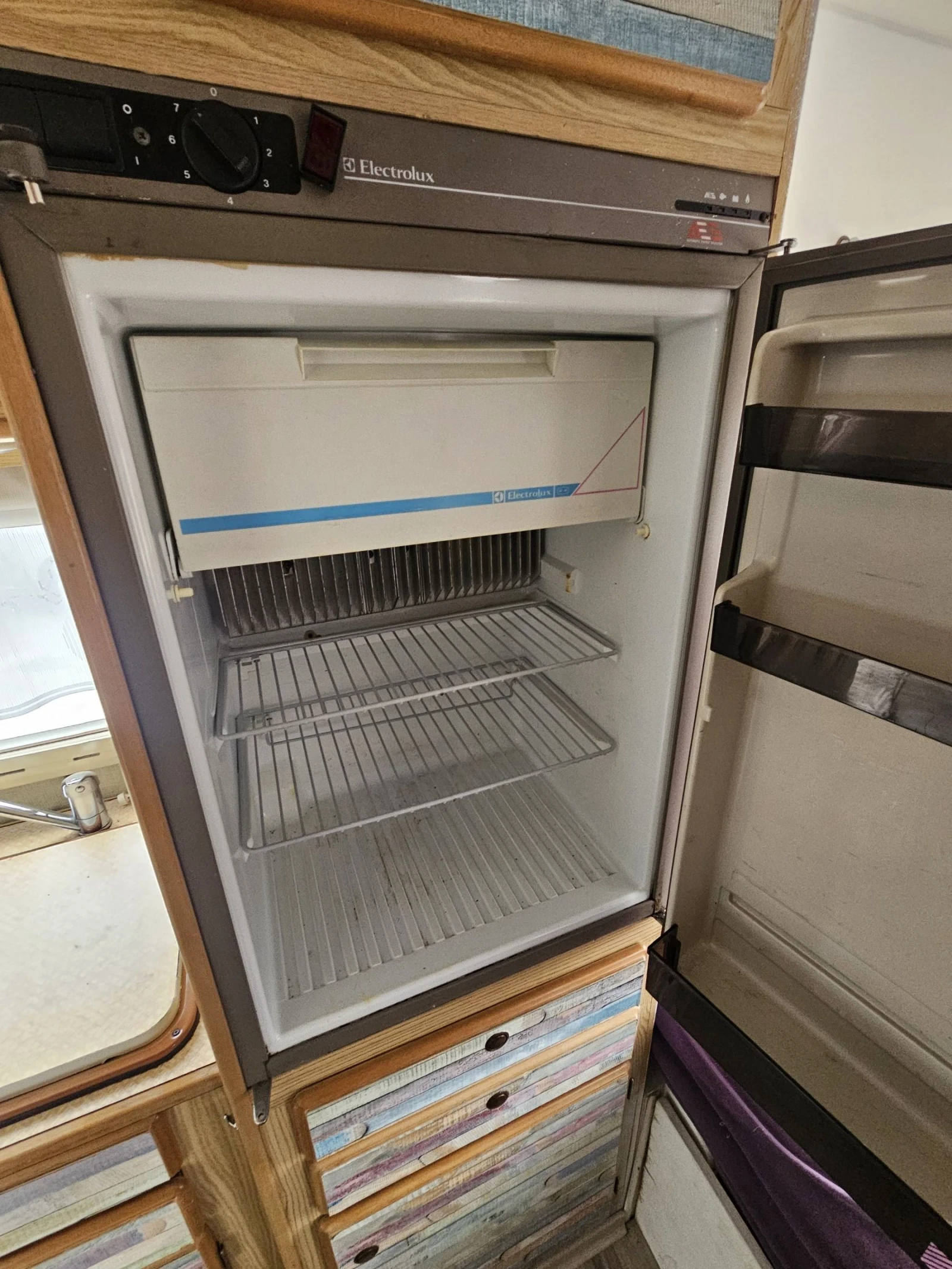  Euramobil 2, 5,    3, 5  | Mobile.bg   14