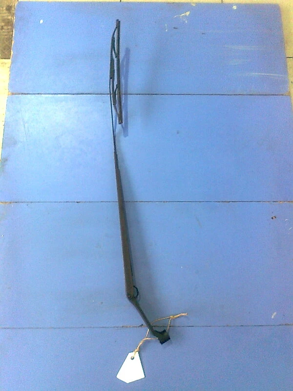 рамо чистачка предно дясно за Мицубиши Колт (12)