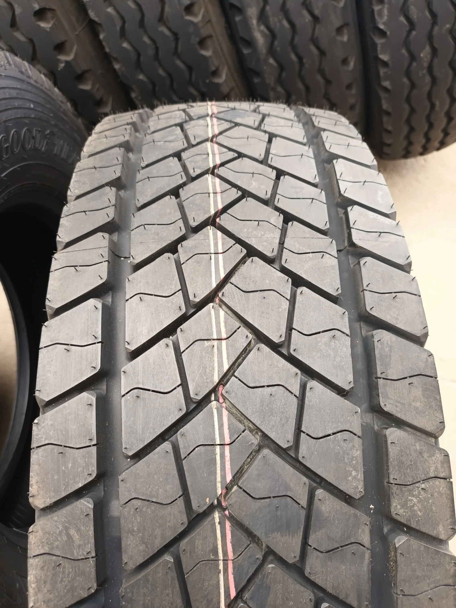  265/70R17.5 | Mobile.bg   4