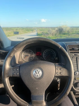 VW Golf - 3200 € / 6258.66 лв. - 11417038 10