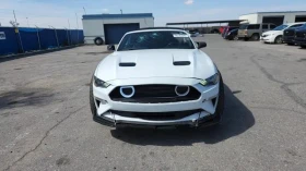 ������ Ford Mustang