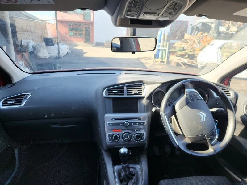 Citroen C4 1.6HDI 3бр., снимка 6 - Автомобили и джипове - 39858114