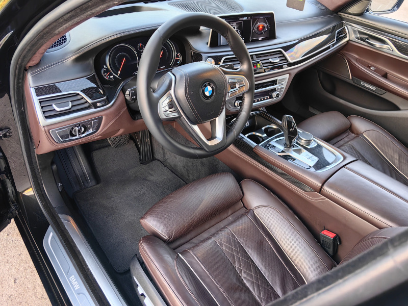 BMW 740 XDrive* Laserlights * 1-ви собственик, снимка 9 - Автомобили и джипове - 45804630