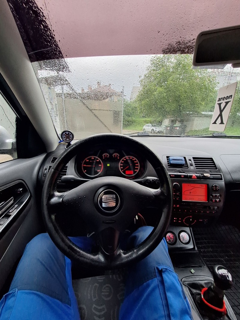 Seat Ibiza, снимка 9 - Автомобили и джипове - 46418126