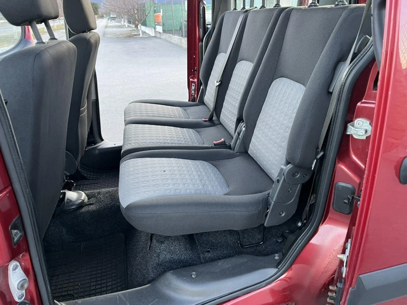 Fiat Doblo 1.3 M-JET 90кс КЛИМАТИК 2 стр. ВРАТИ, снимка 9 - Автомобили и джипове - 48923312