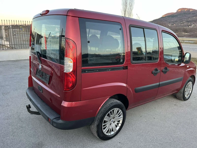 Fiat Doblo 1.3 M-JET 90кс КЛИМАТИК 2 стр. ВРАТИ, снимка 4 - Автомобили и джипове - 48923312