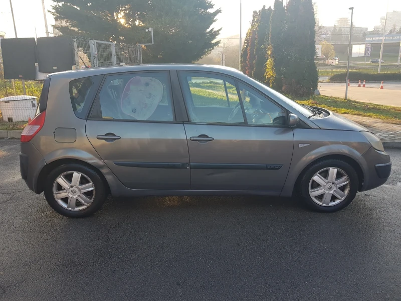 Renault Scenic 2.0i-16V, снимка 4 - Автомобили и джипове - 51292111