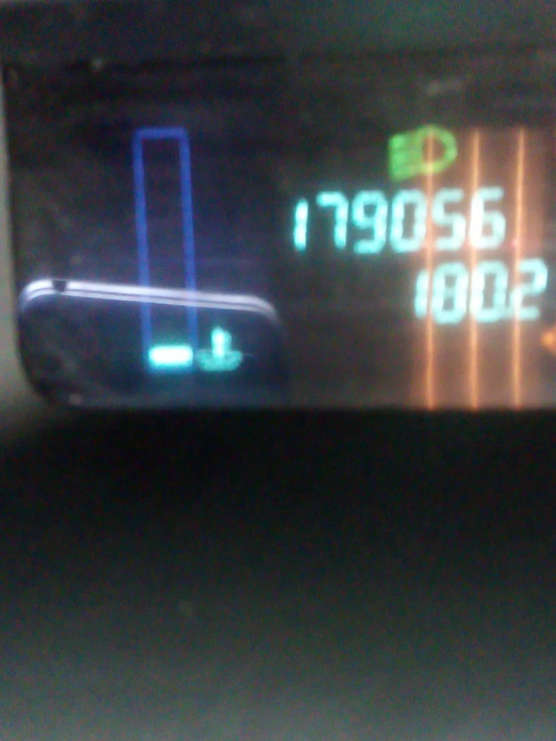 Renault Scenic 2.0i-16V, снимка 11 - Автомобили и джипове - 51292111