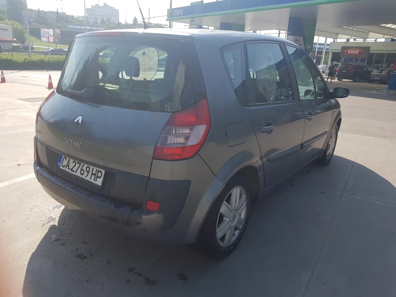Renault Scenic 2.0i-16V, снимка 3 - Автомобили и джипове - 51292111
