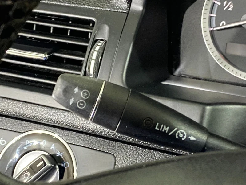 Mercedes-Benz C 200, снимка 11 - Автомобили и джипове - 51270775